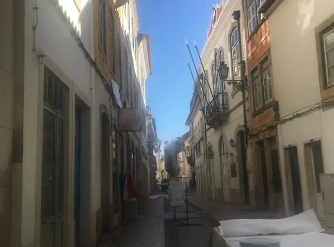 Castle, Terrace And Relax * تومار