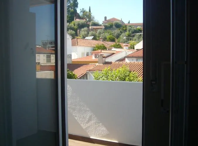 Castle, Terrace And Relax טומאר