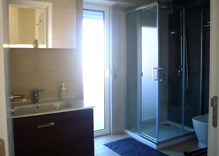 Castle, Terrace And Relax * تومار